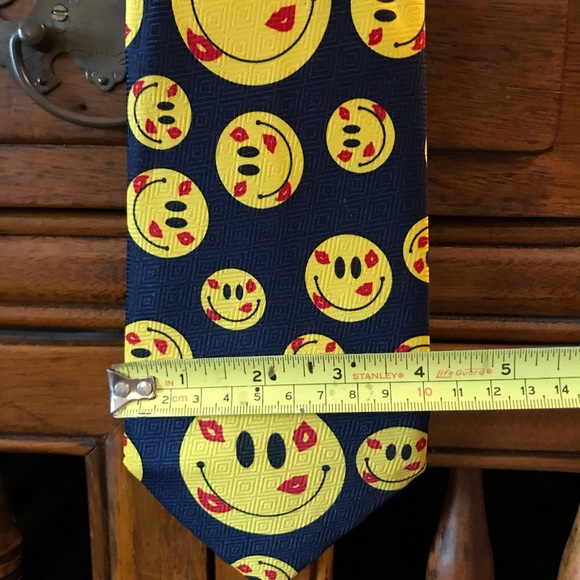 Brand: Deborah handmade Smiley Face Tie made in Korea 100% Polyester - Picture 8 of 10